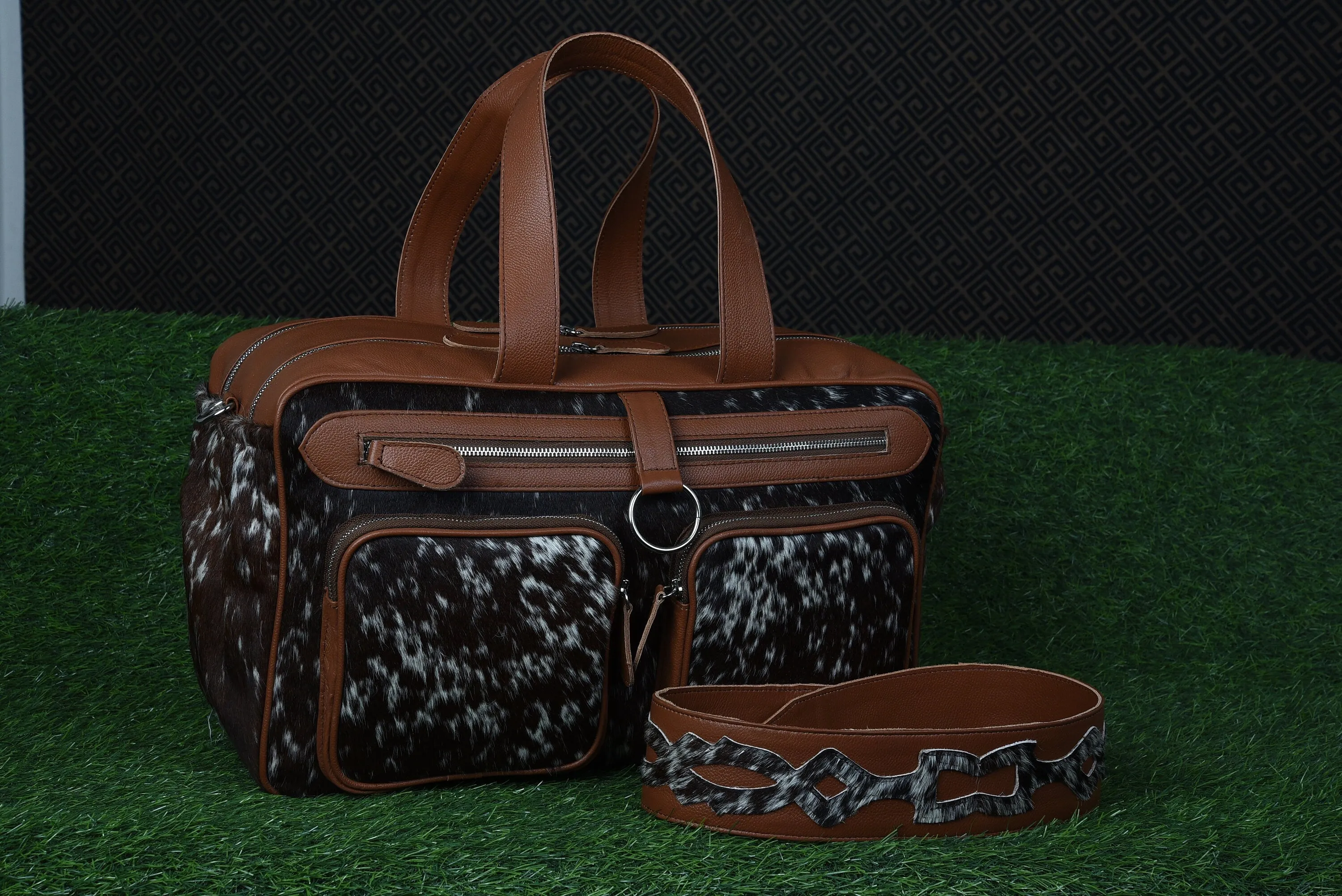 Stylish and Functional Baby Essentials Customizable Genuine Leather Trendy Diaper Bags for Moms on the Go Handcrafted Cowhide Baby SDB 1057
