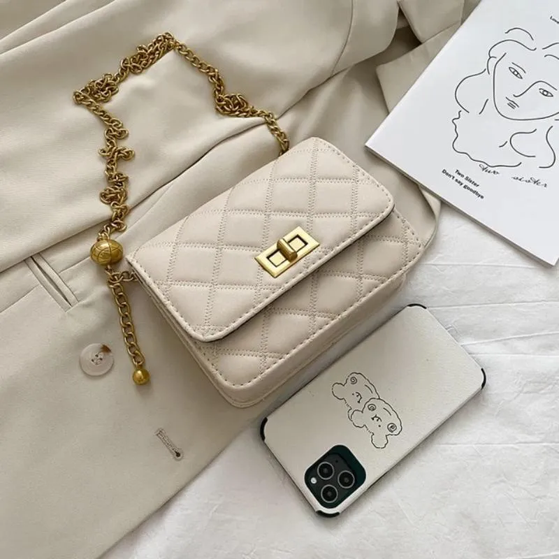 Women's Simple Versatile Lattice Pattern Crossbody Bag